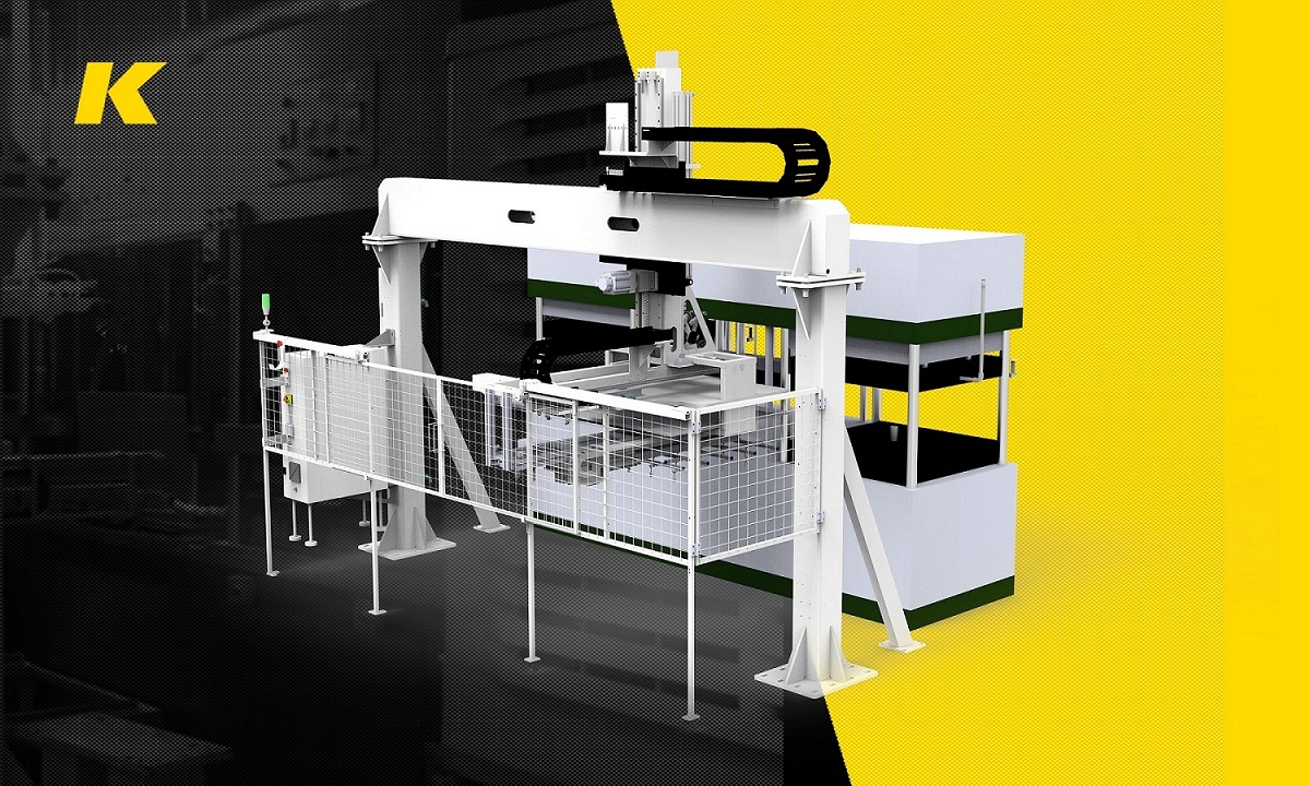 Robot arm for paper pulp molding machine